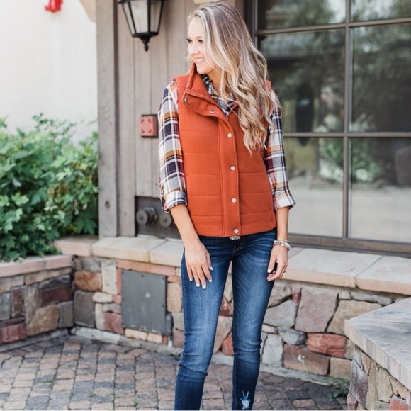 NWT Bacaal by Pulse | The Perfect Puffer Vest Quilted Burnt Orange - Picture 3 of 14